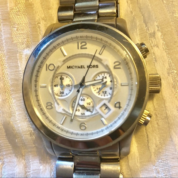 Michae Kors Silver Runway watch - Picture 1 of 3